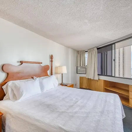 Marina Tower 2302 Hotel
